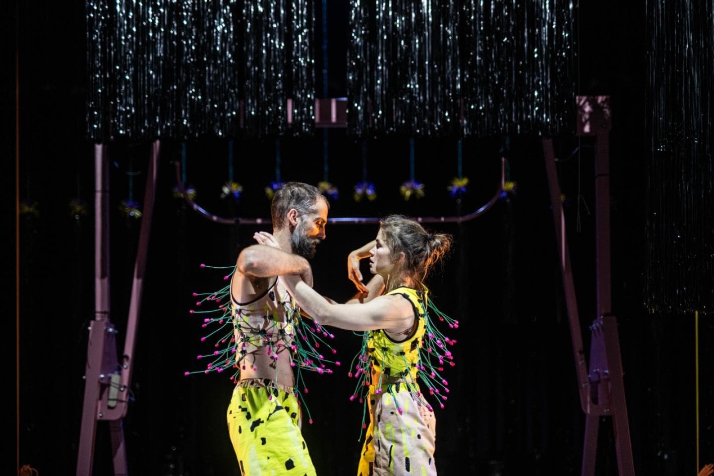 Toneelhuis / Benjamin Abel Meirhaeghe - Give Up, Old Ghosts!