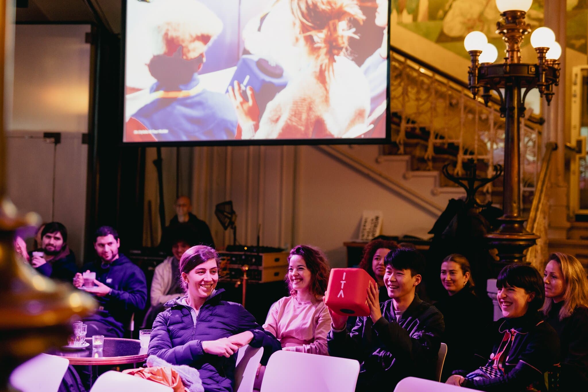 Toneelgroep Maastricht / Jeroen Spitzenberger, Wendell Jaspers e.a. - Oom Wanja in DeLaMar
